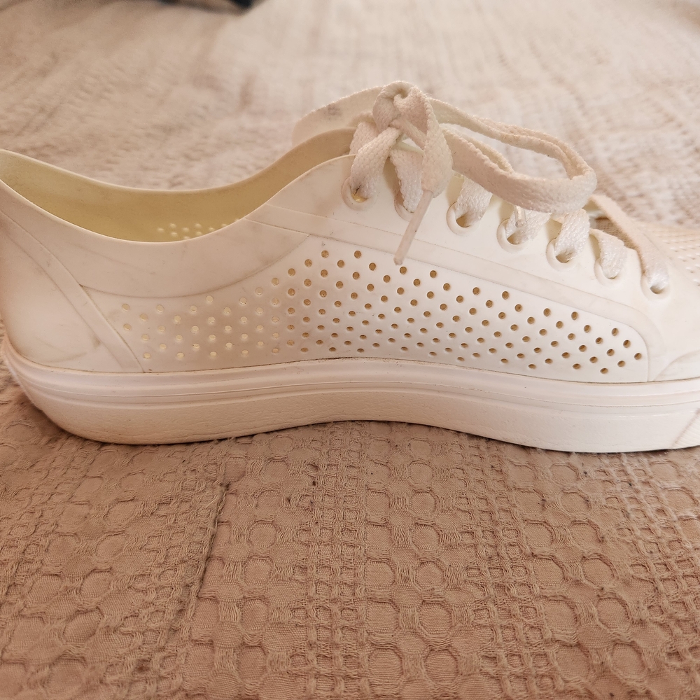 Crocs LiteRide Pacer Womens 10 White Perforated Sneakers Matlite Shoes - Picture 8 of 10